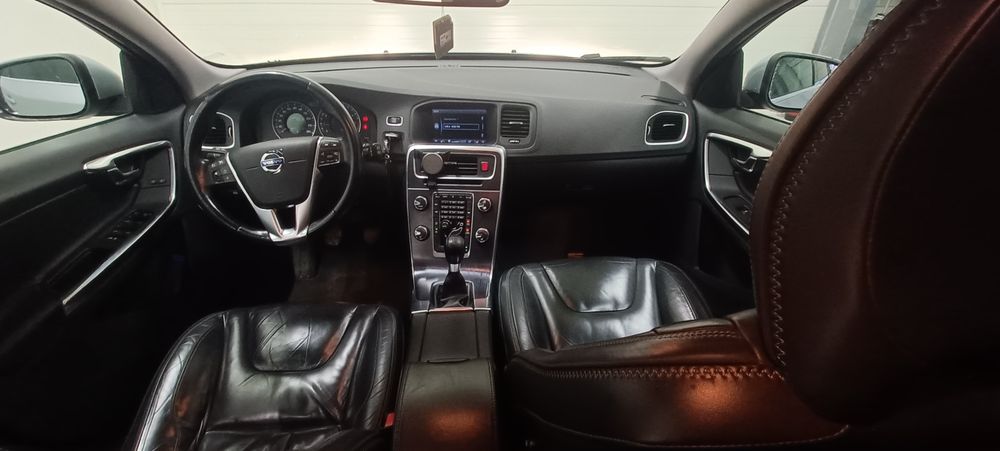 VOLVO V60 1.6 T3