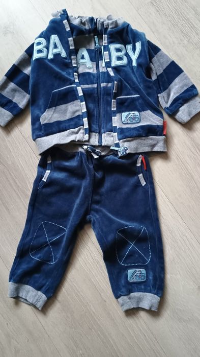 Zestaw chłopięcy spodnie bluza r 74