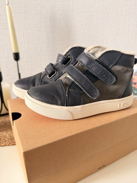 Дитячі демі чобітки Ugg