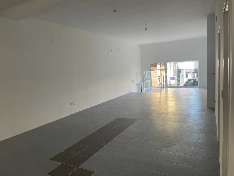 Alugo Loja 80 m2 ao Forno - Rio Tinto
