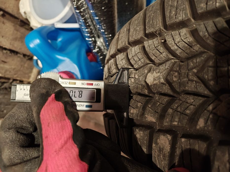 Opony zimowe 195/65/15 dot4424 i dot4421 w bdb stanie