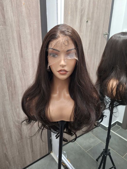 Długa Falowana Ciemna Peruka Na Koronkowej Siateczce Lace Front Wig