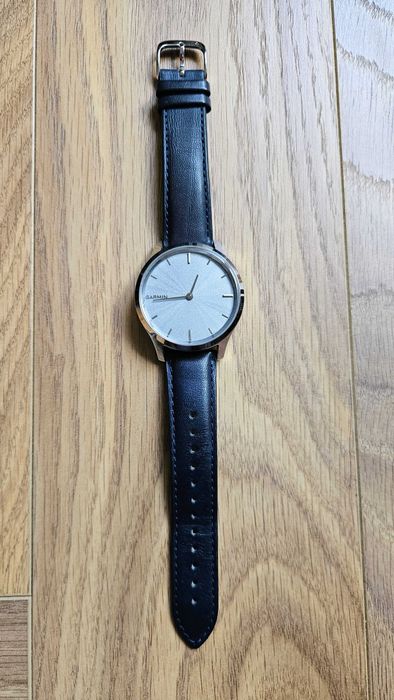 Zegarek Garmin Vivomove Luxe 42mm Stal Nierdzewna Srebrny/Granatowa Skóra/Szafir [Silver Stainless Steel Case and Sapphire Crystal Lens] Stan IDEALNY