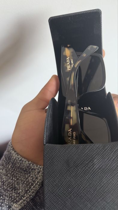 Oculos femeninos da prada Milano 250€