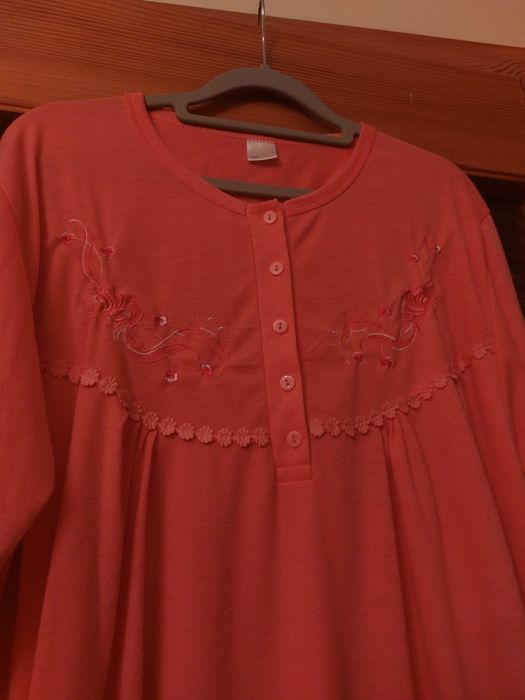 Koszula nocna z haftem