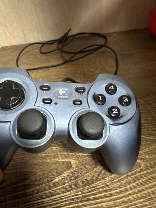 Геймпад Logitech RumblePad 2