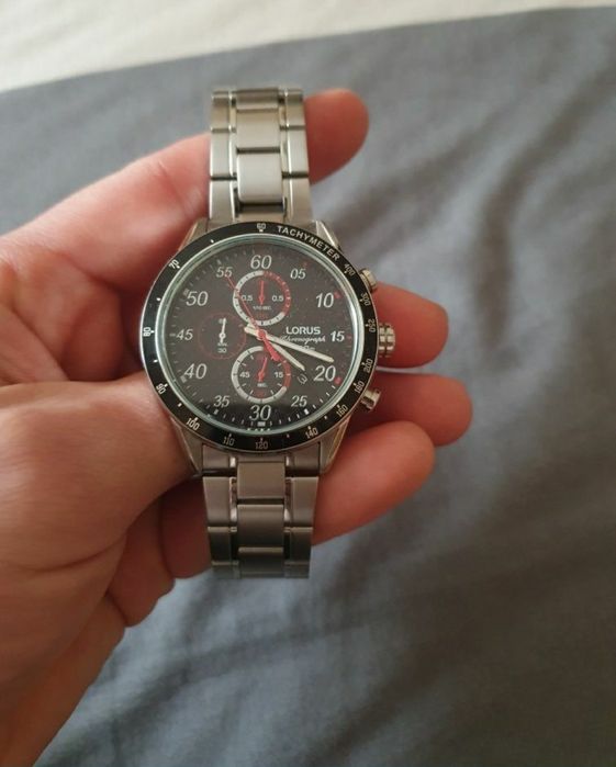 Vendo Conjunto de 5 relógios de marca imaculados