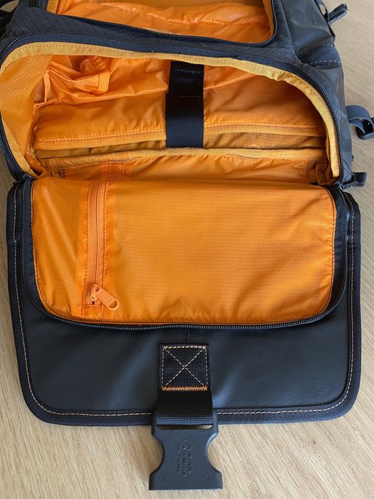 Mochila Timbuk2 nova