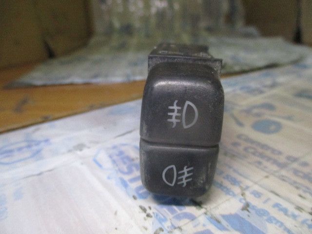 Botão / interruptor de luzes MITSUBISHI Space Star Combi (DG_A)