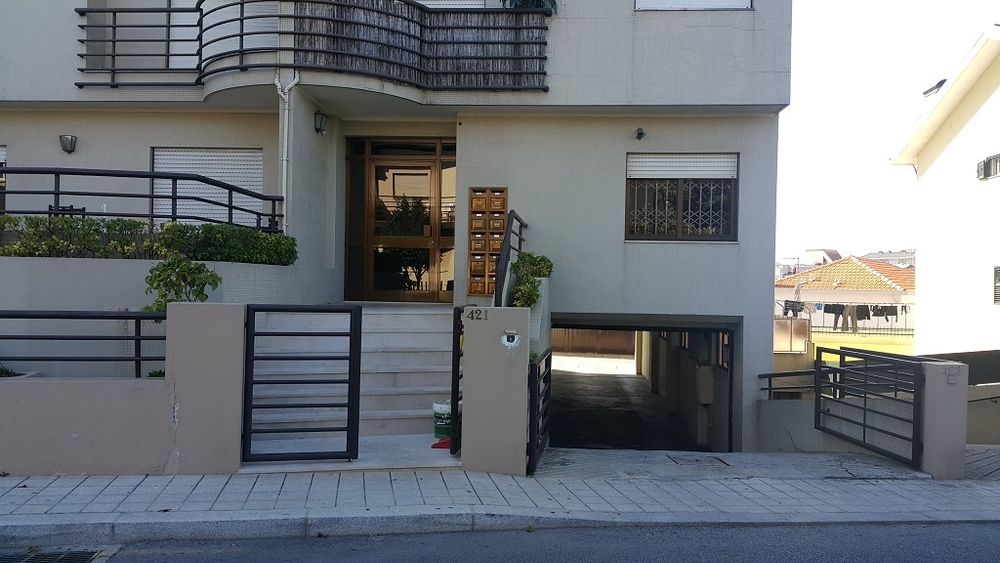 T2 com garagem box (Rio Tinto, Forno, perto da Areosa)