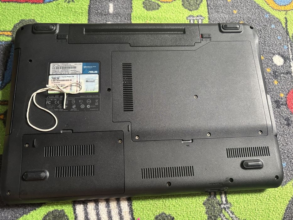 Sprzedam 2 laptopy Asus