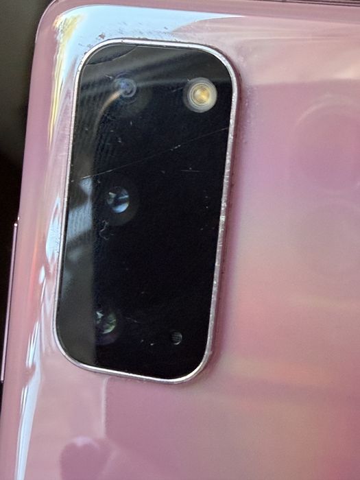 Samsung Galaxy S20 rożowy smartfon