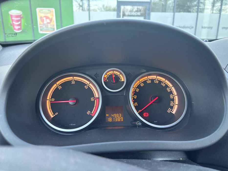 REZERWACJA. Opel Corsa D, niski przebieg, zadbane auto