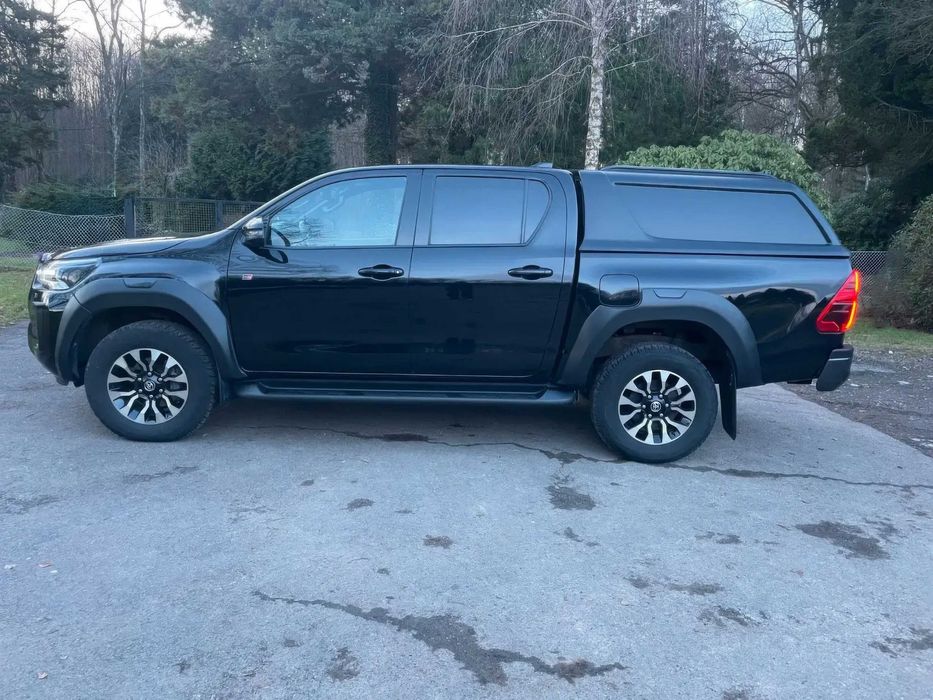 Toyota Hilux      2023