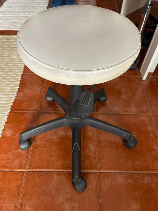 Moveis e cama ótimo preço