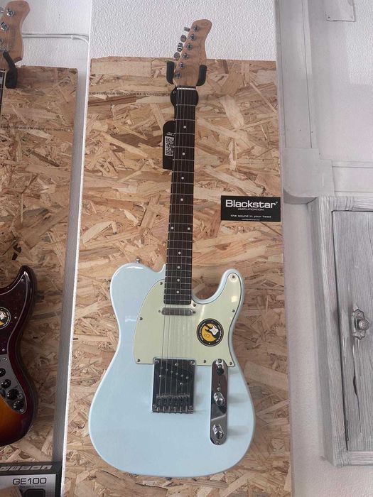 Guitarra elétrica Larry Carlton