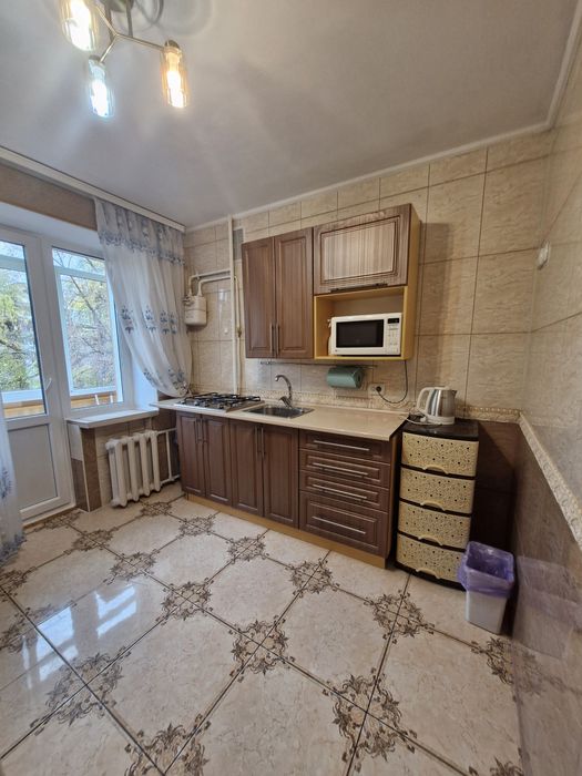 Вільна з 25.12.,1-5 чол.Майдан,Героїв Майдану , Проспект