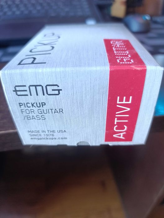 Guitarra  S by Solar com pickup Eng 81 activee