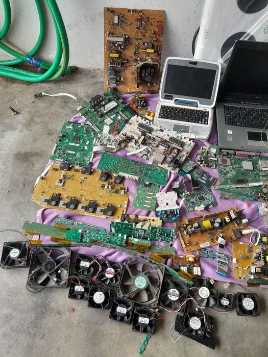 Componentes electrónicos e computadores