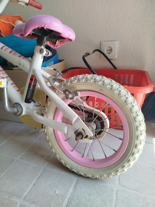 Bicicleta menina BERG (2 a 4 anos)