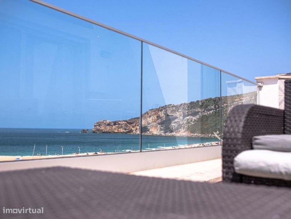 Apartamento T2 com Rooftop e Vista de 360º na Melhor Localização da...