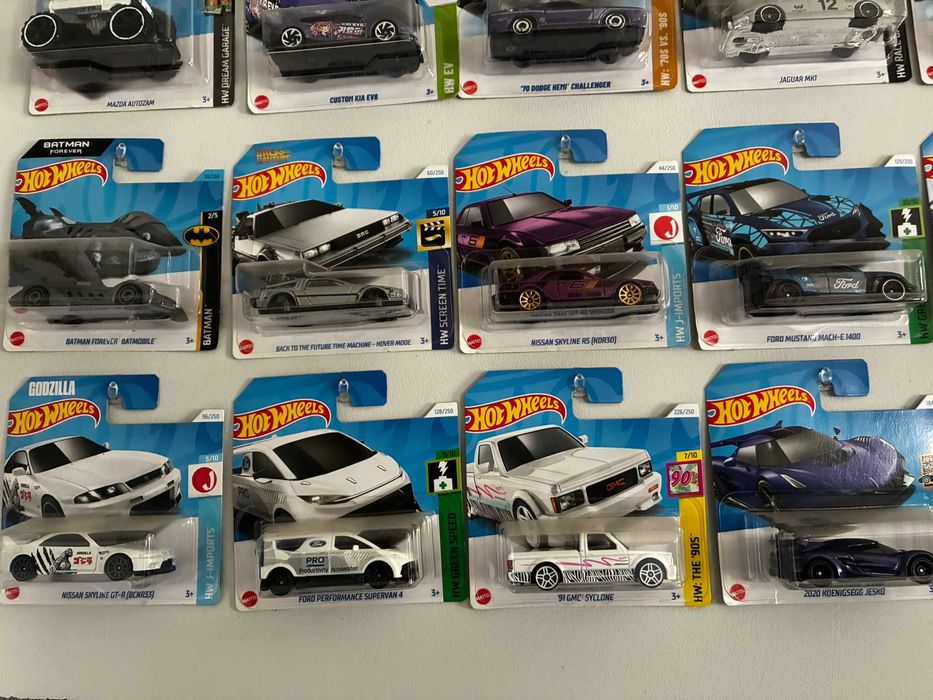 Hot Wheels - 90 sztuk, Stan Idealny