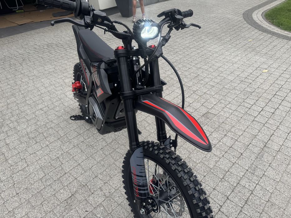 Cross Elektryczny Valtinsu EM-5 PRO