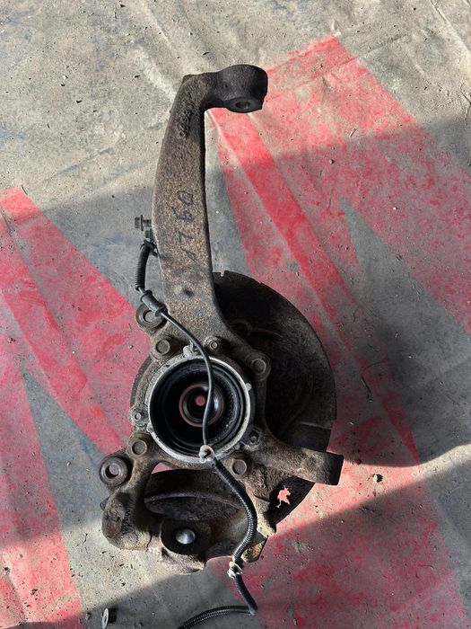 Ford f150 rok 2009- zwrotnica lewa komplet z lozyskiem