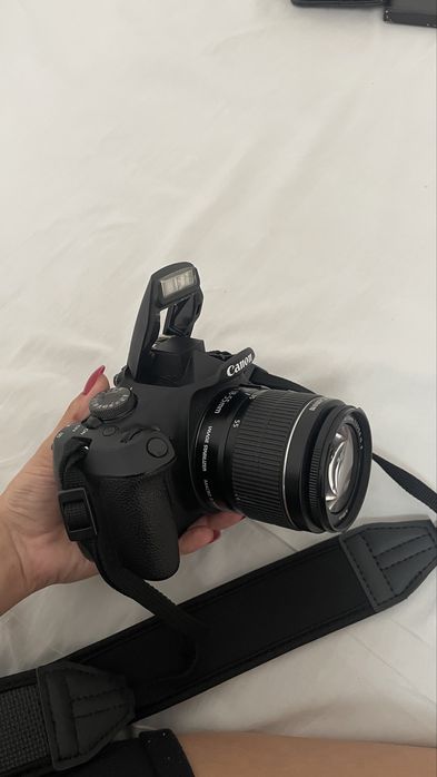 Canon EOS Rebel T7 + lente 18-55mm