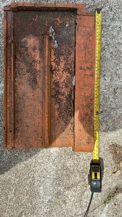 Vendo telhas antigas usadas