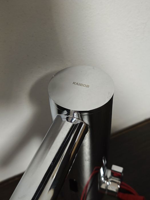 Змішувач для умивальника KAIBOR безконтактний