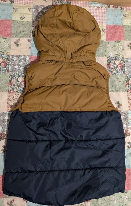 Куртки та жилети