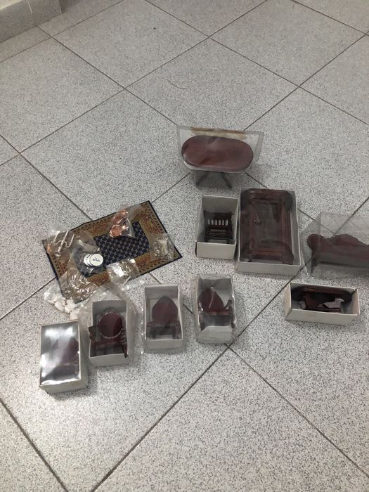 Casa de bonecas sala de jantar em madeira