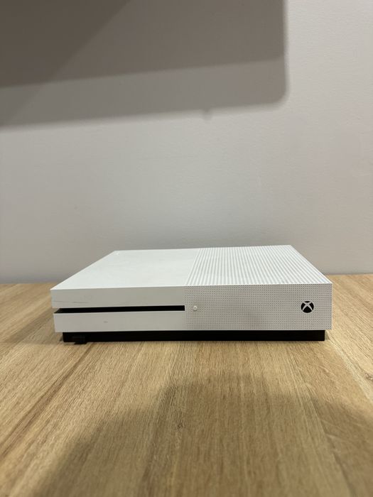Xbox one s  1tb