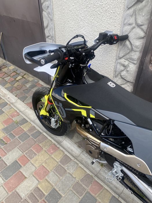 Husgvarna 701 ktm 690