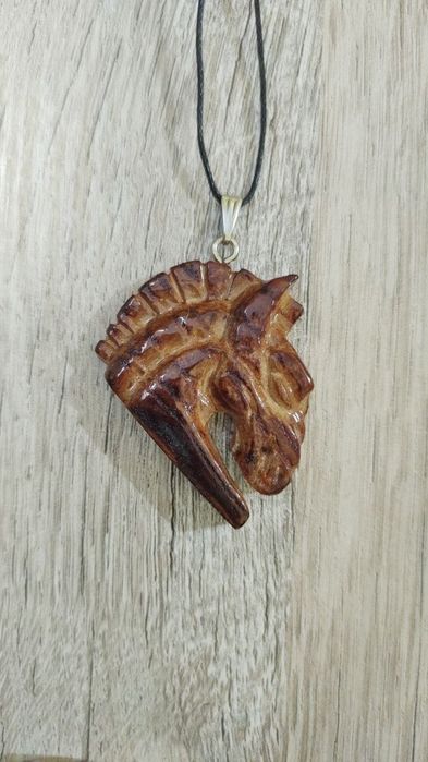 Кулон "Кінь" дерев'яний
