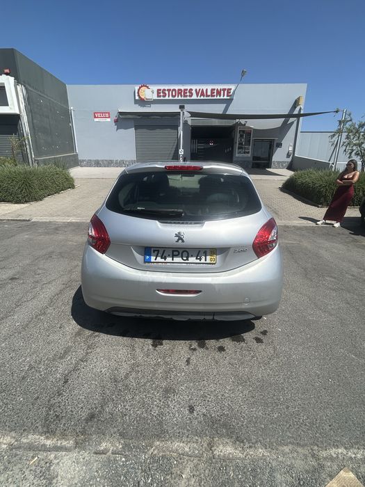 Peugeot 208 (118.981 kms)