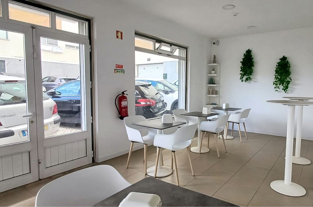 Trespasse de Pastelaria – Remodelada e Pronta a Trabalhar