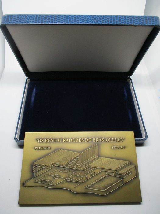 Medalha da inauguração dos Restauradores do Brás-Oleiro