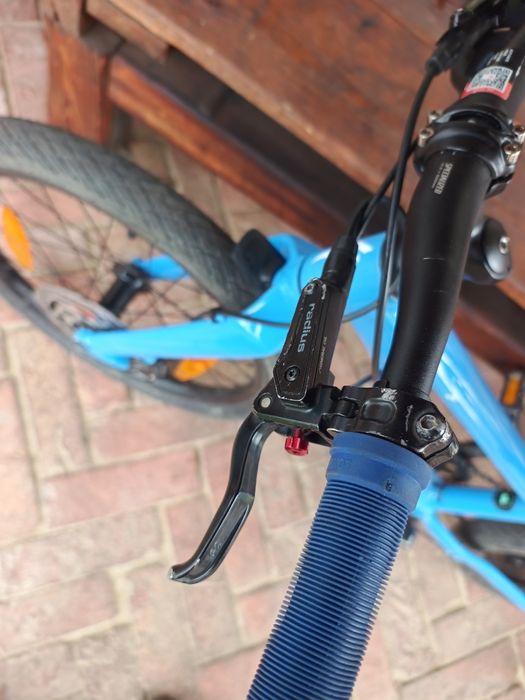 Sprzedam Specialized Riprock 20" – hydraulik, 9 biegów, 2 lata, oryginalny karton