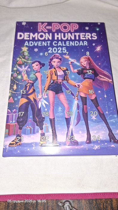 Кейпоп охотницы на демонов адвент календарь фигурки брелки 24 шт. Руми