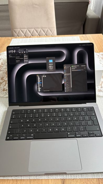 laptop apple MacBook Pro 14 m3 8 512 GB gwarancja do 27 kwietnia 2027r.