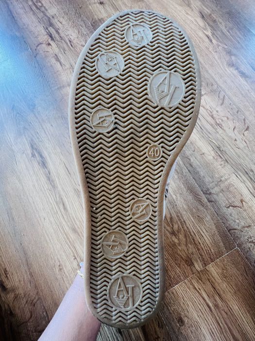 Wiosenne Sneakersy /botki Armani Jeans rozm .40