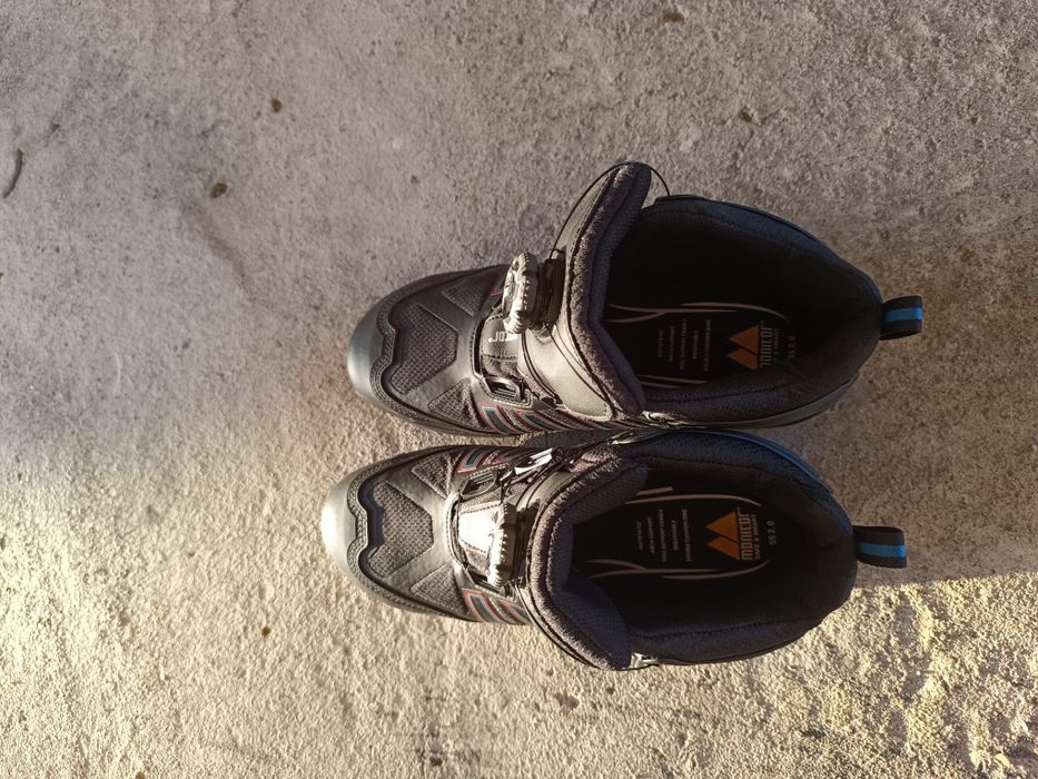 Botas de trabalho com biqueira de proteção