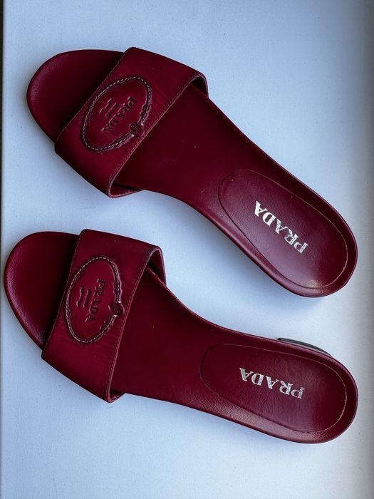 Шлепки Prada 37р.