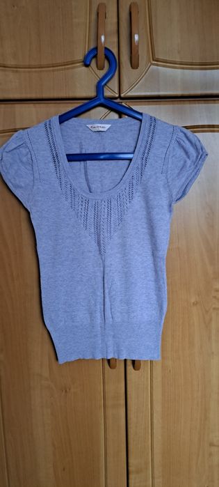 Bluzeczka z krótkim  rękawkiem r.36