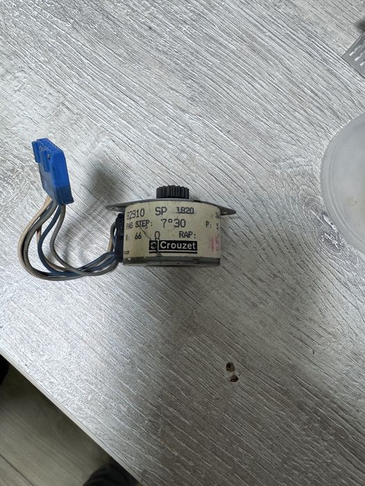 Кроковий двигун crouzet 82910