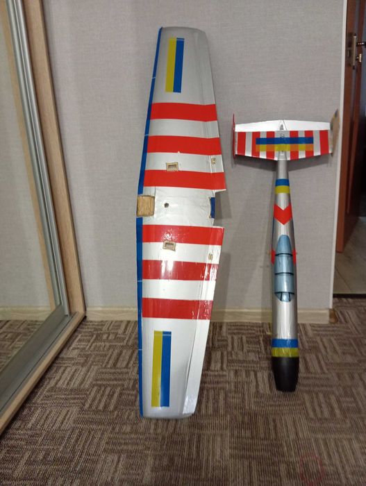 Продам модель самолёта