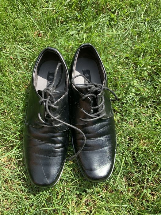 Buty „lakierki” wizytowe rozmiar 38
