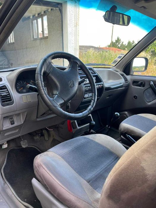 Nissan Terrano impecável